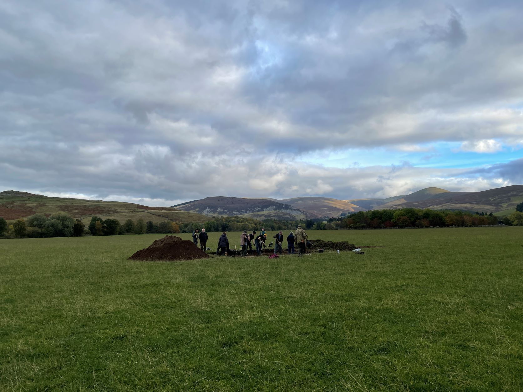 Investigating the Thirlestane Barrows