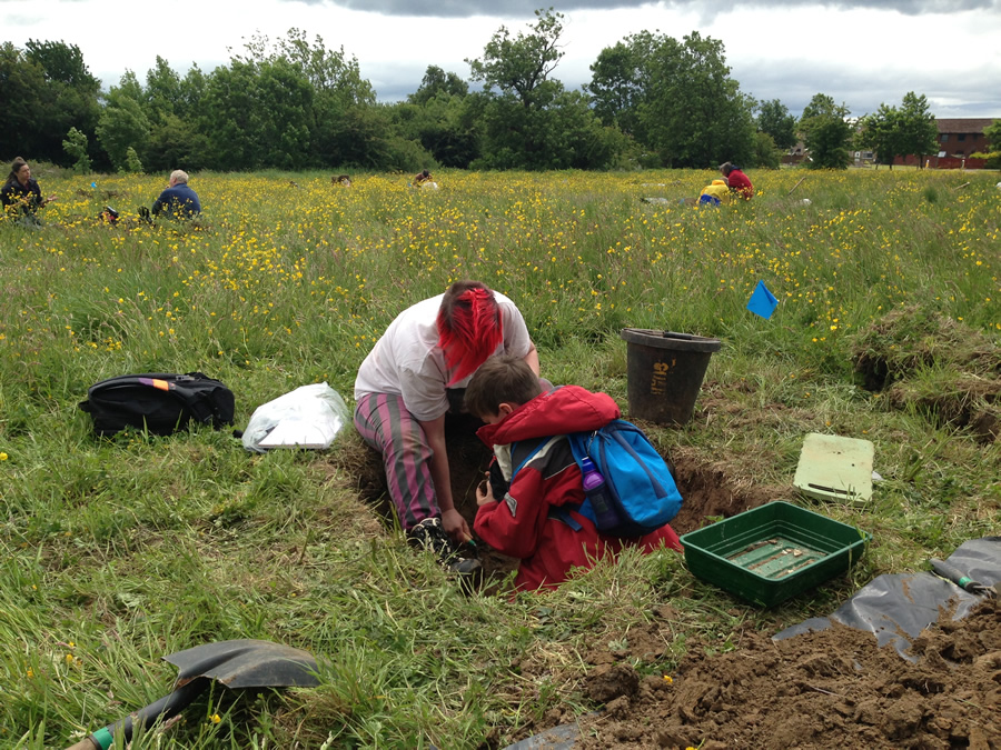 volunteers taking part in the Big Dig